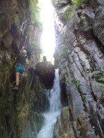 nette Kaskaden in der Röbischlucht! Macht Spaß!