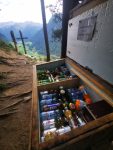 volle Getränkebox am Ende des Peter Kofler Klettersteig