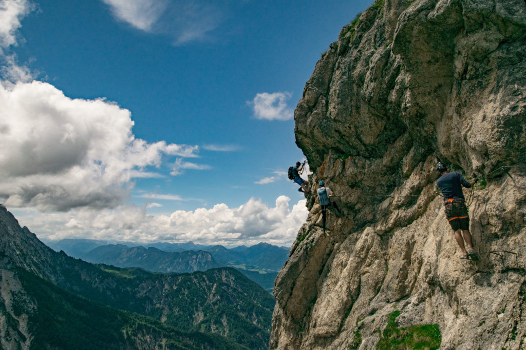 herrliche Panoramaquerung im Klettersteig Stripsenkopf