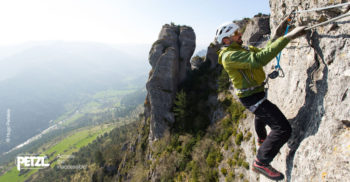 Unterwegs im Klettersteig - Bild: Hugo Pedelvia