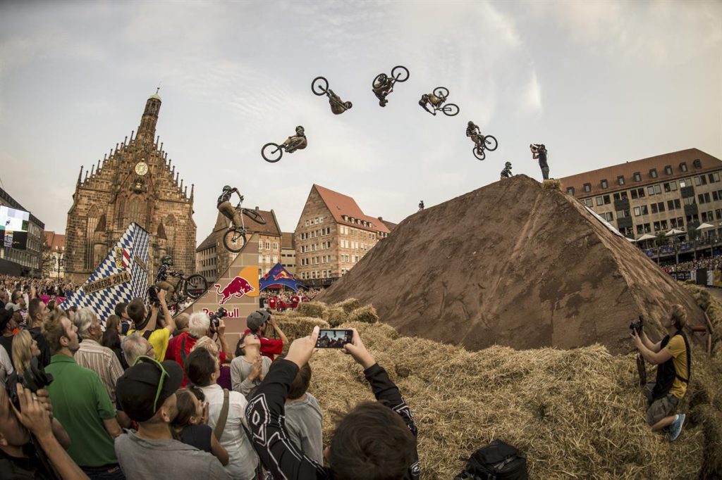 Red Bull District Ride - Bild: © Red Bull Content Pool / Christoph Laue