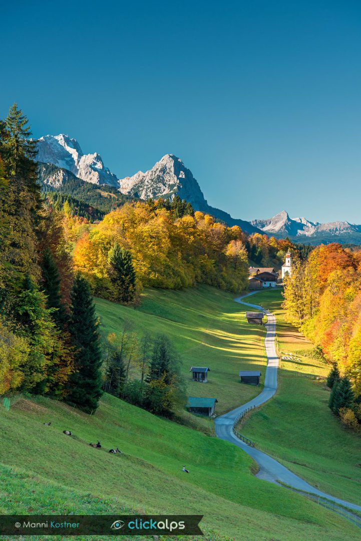 Wamberg mit Blick auf Zugspitze und Waxenstein - Bild: Manfred Kostner