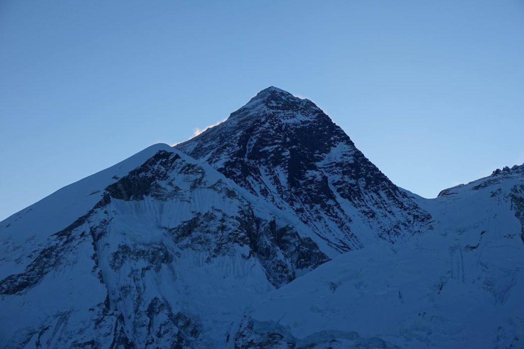 Mount Everest - Höchster Berg der Welt - die lustigsten Gipfelbucheinträge