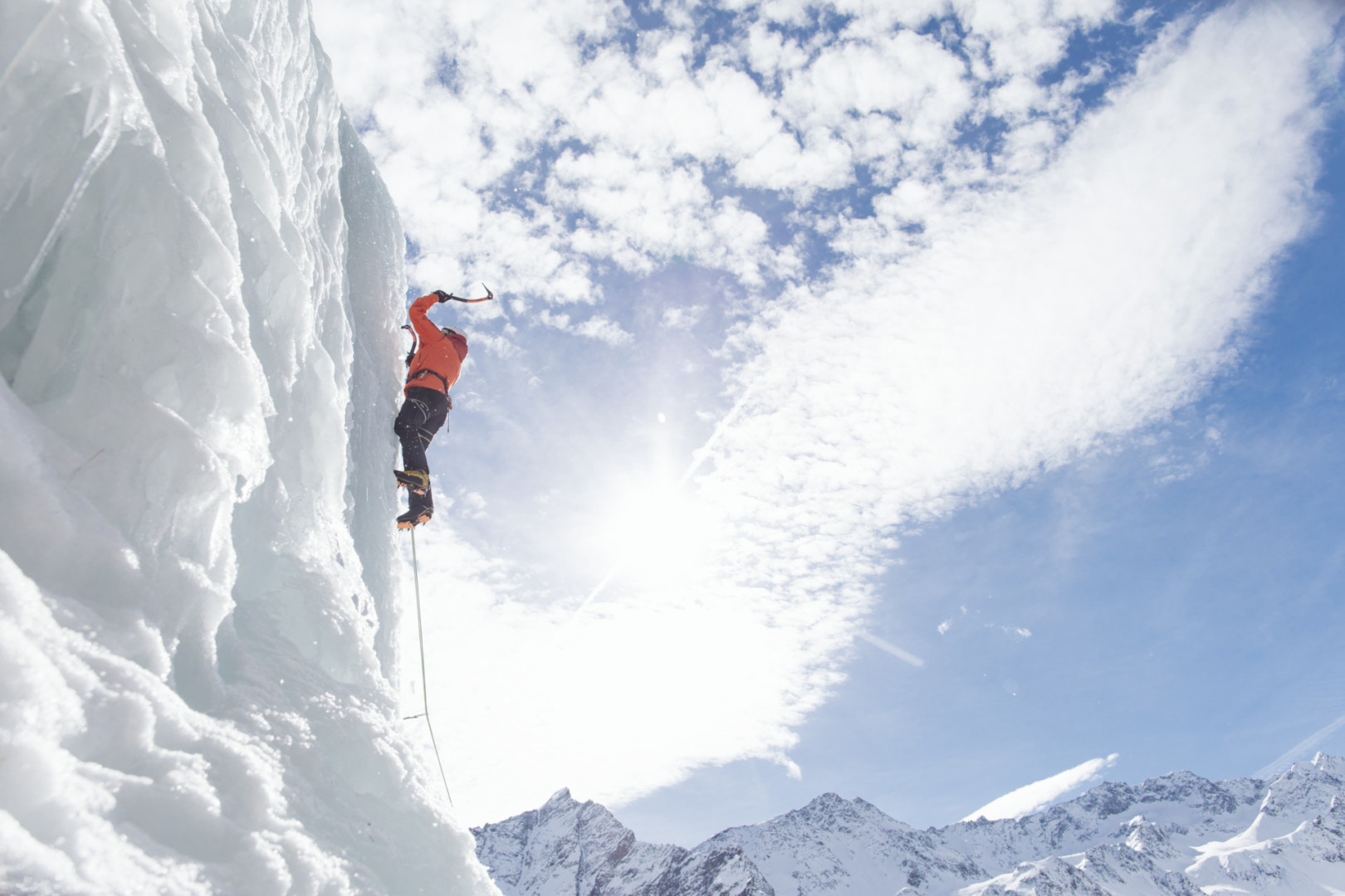 Eisklettern Ötztal - Bild: © Ötztal Tourismus / Photograph: Elias Holzknecht