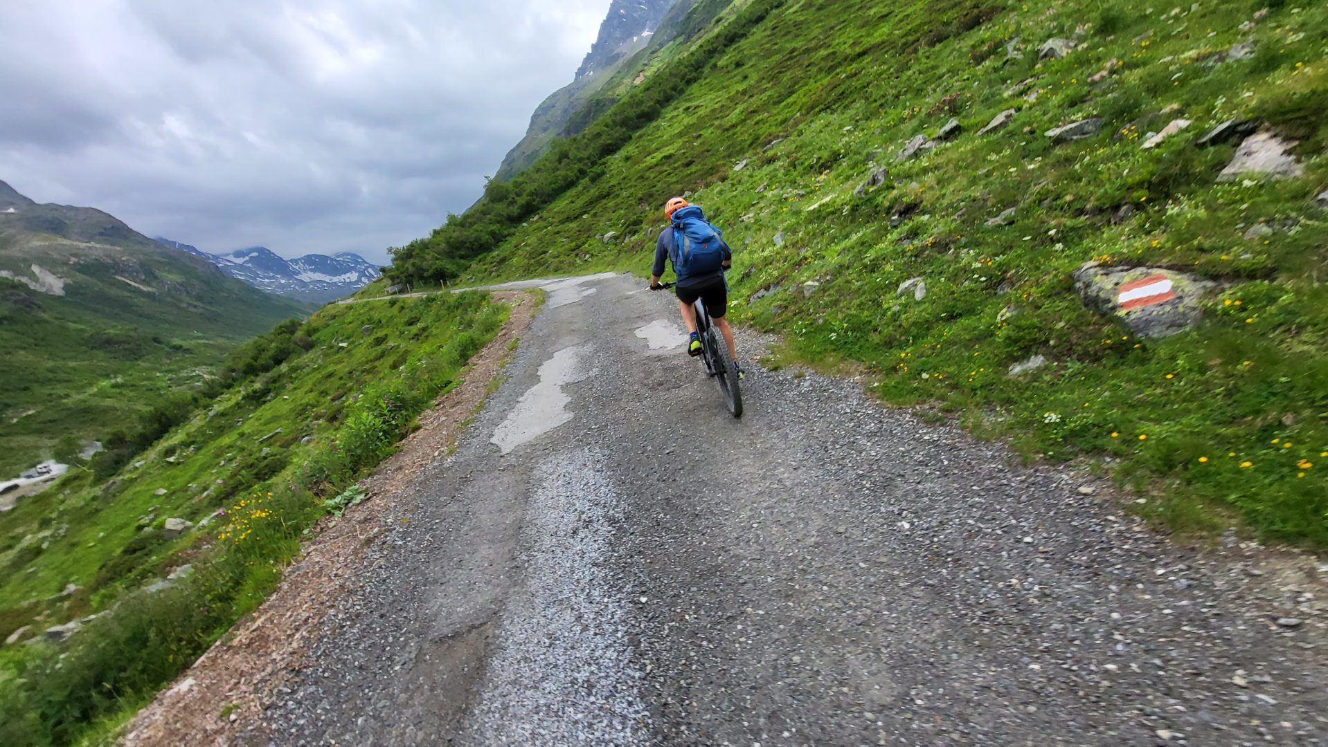 eBike Auffahrt zum Zeinisjoch