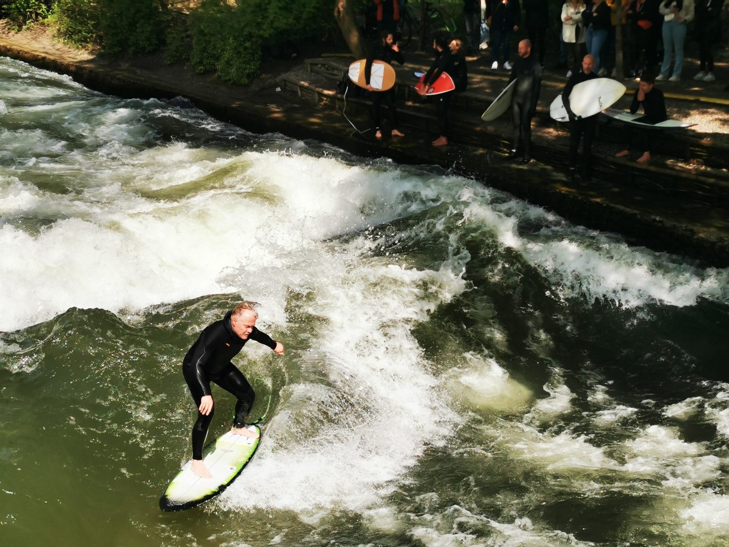 Eisbachwelle Isar in München